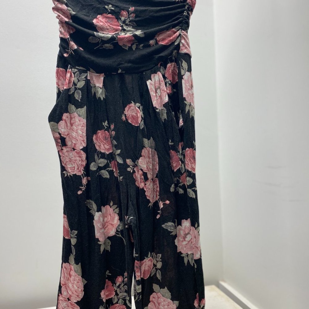 Sleeveless Floral Print Jumper with Pockets